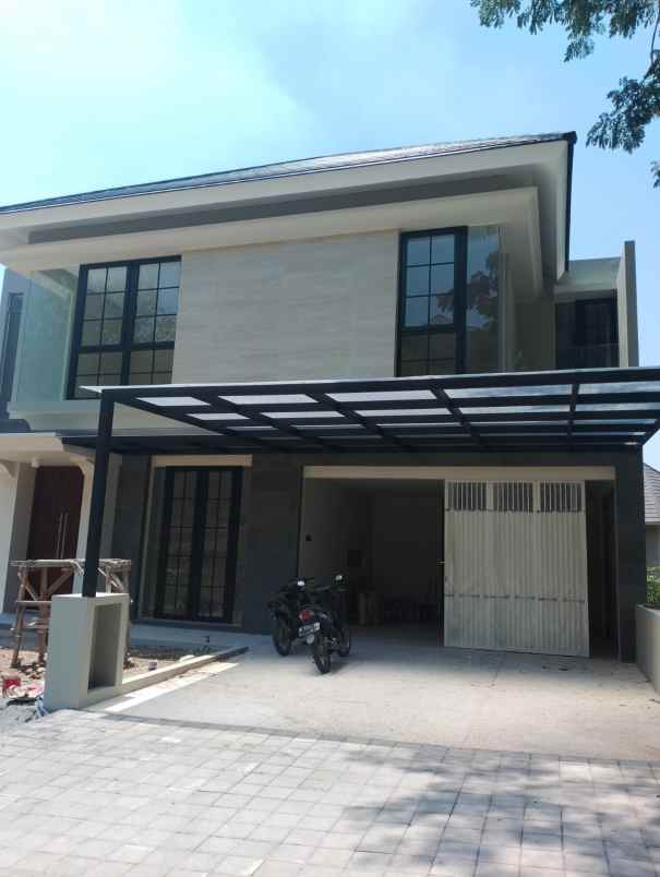 dijual rumah ngesrep