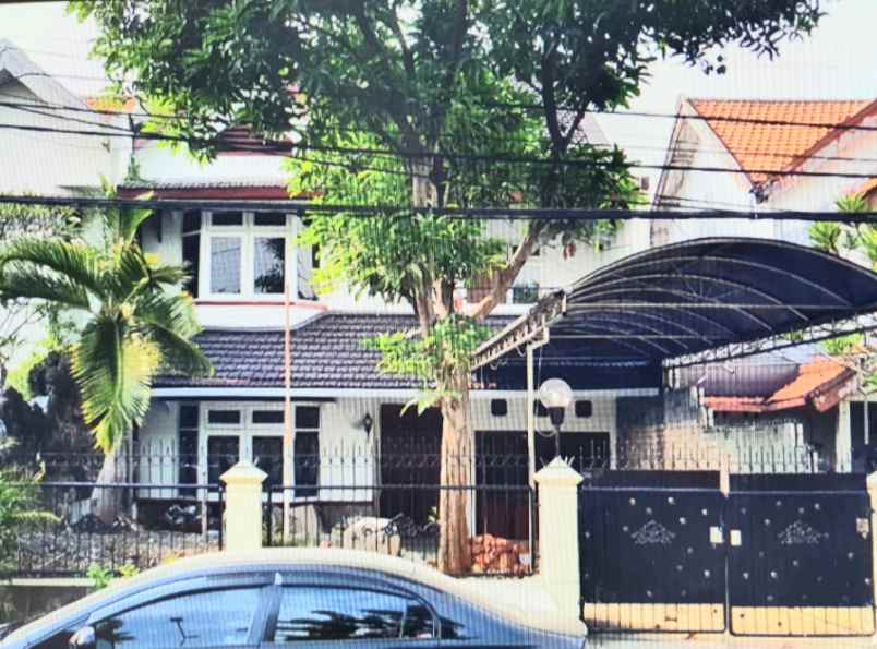 dijual rumah nginden intan barat