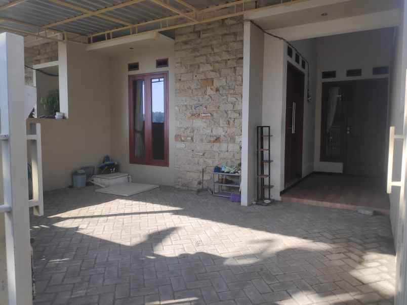 dijual rumah ngudi