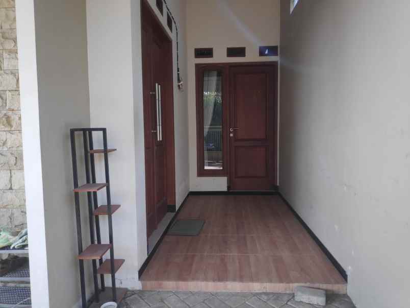 dijual rumah ngudi