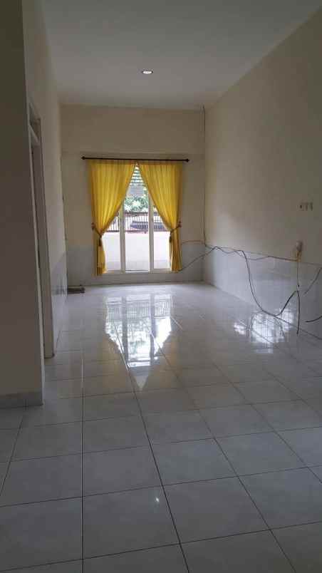 dijual rumah nirwana eksecutive