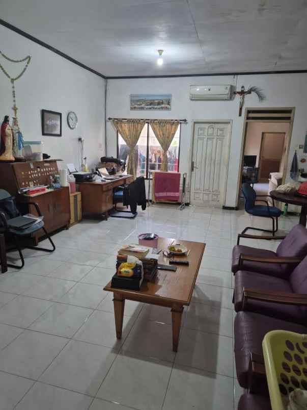 dijual rumah nirwana eksekutif dekat merr upn surabaya
