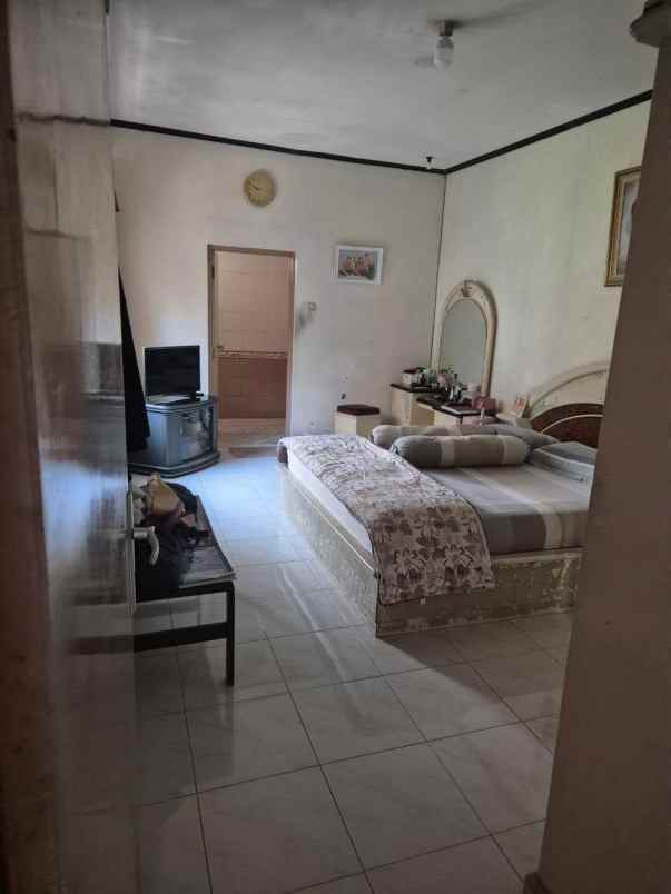 dijual rumah nirwana eksekutif dekat merr upn surabaya