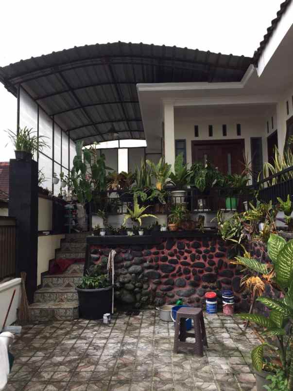 dijual rumah oro oro ombo