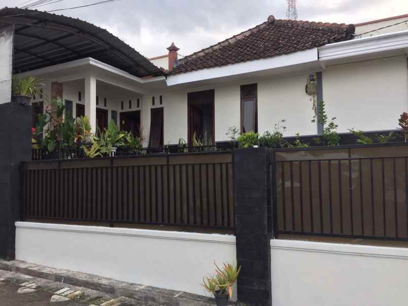 dijual rumah oro oro ombo