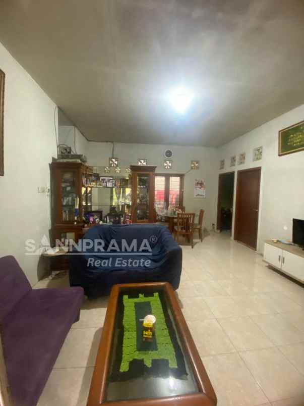 dijual rumah pancoran mas