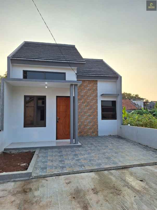 dijual rumah pancoran mas depok