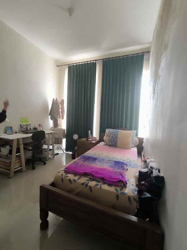 dijual rumah perum natura residence