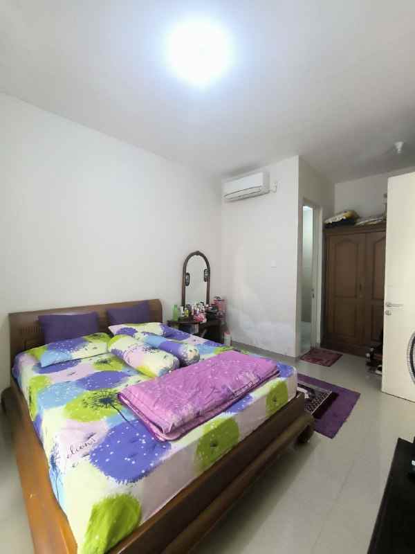 dijual rumah perum natura residence