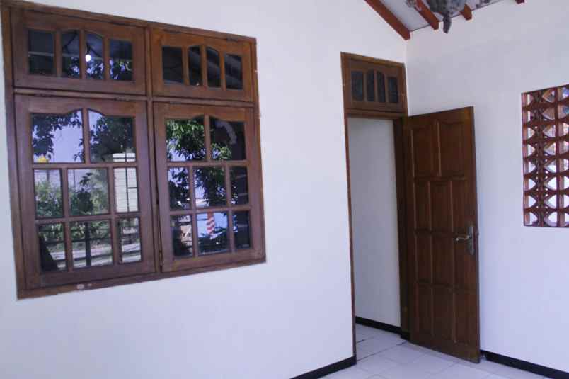 dijual rumah perum pabean asri ds