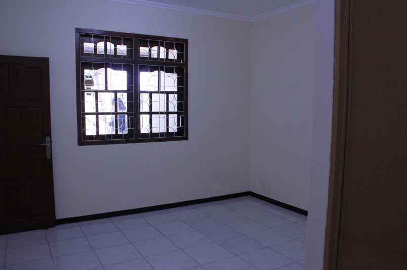 dijual rumah perum pabean asri ds