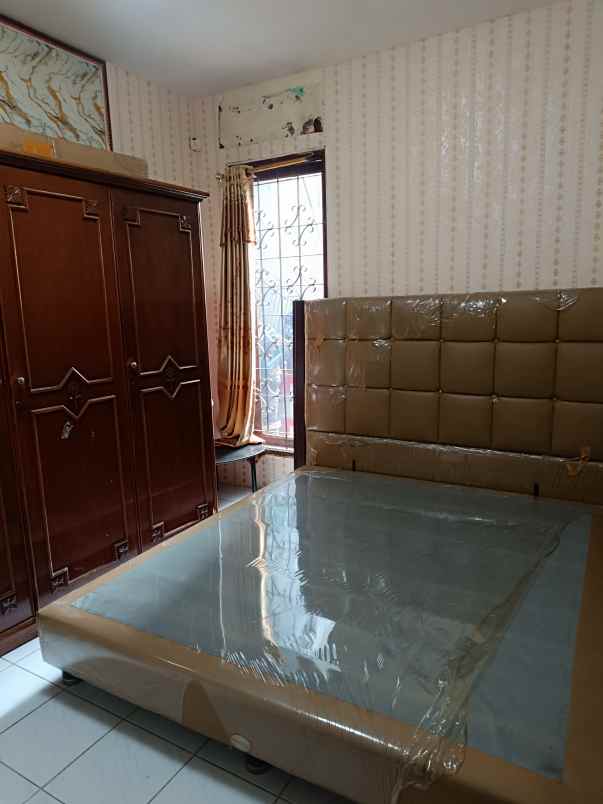 dijual rumah perumahan aneka elok