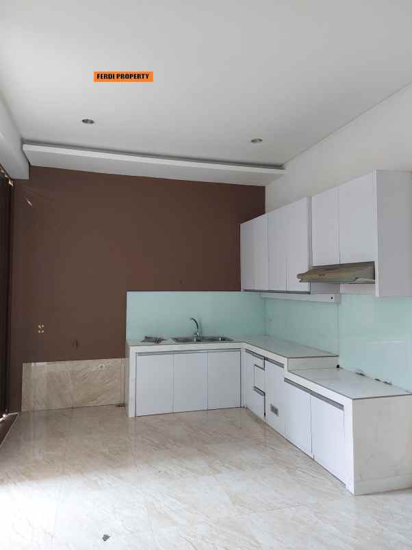 dijual rumah perumahan citra gran cibubur