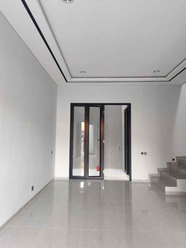 dijual rumah perumahan manyar tirtoasri