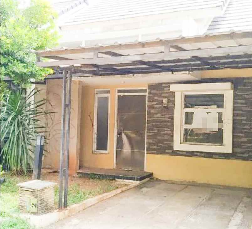 dijual rumah perumahan metland