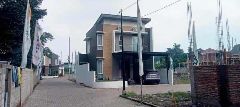 dijual rumah perumahan mulia residence