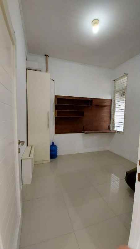 dijual rumah perumahan taman dadap