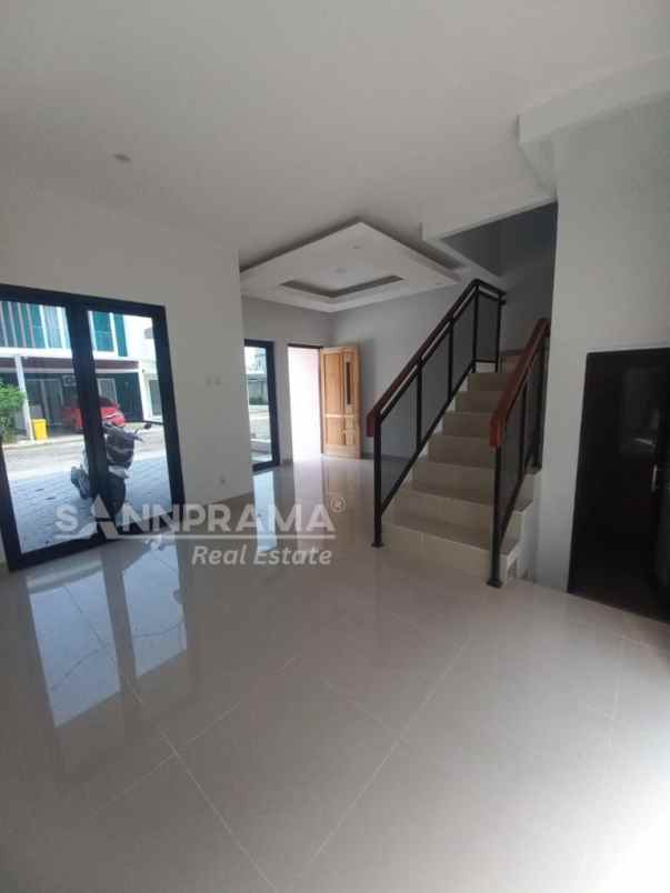 dijual rumah perwira