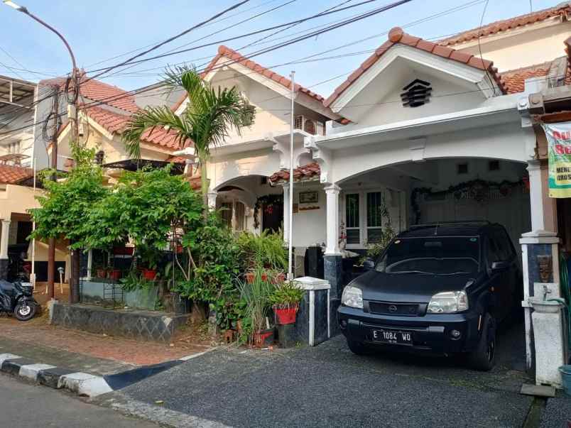 dijual rumah pesona khayangan estate