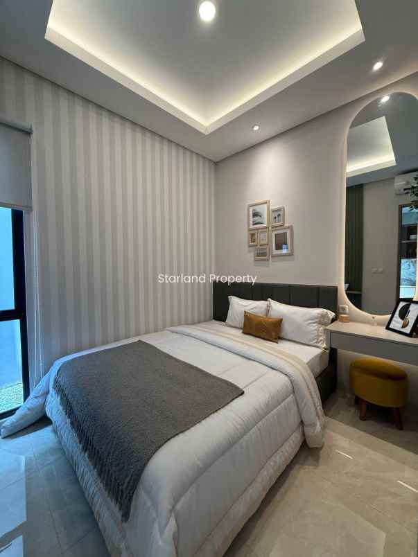 dijual rumah petukangan selatan