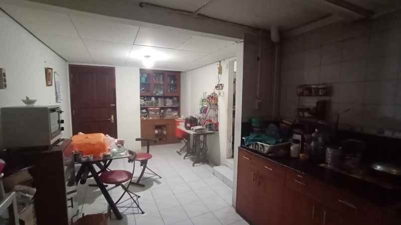 dijual rumah pisangan