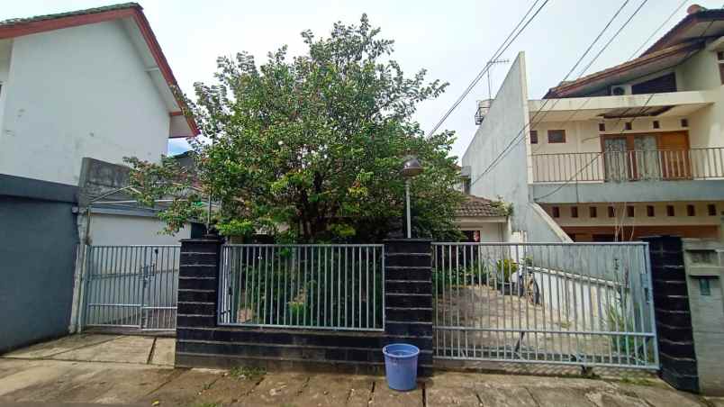 dijual rumah pisangan