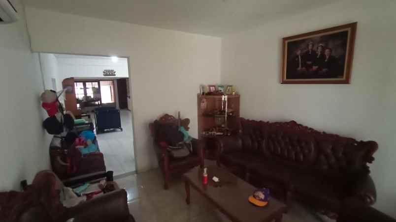 dijual rumah pisangan