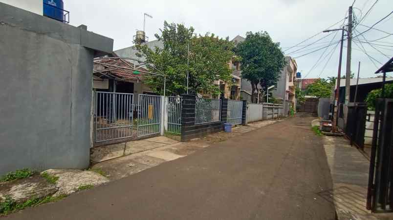 dijual rumah pisangan