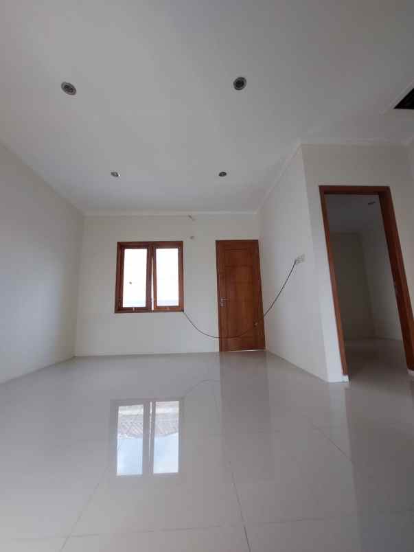 dijual rumah plumbon banguntapan bantul