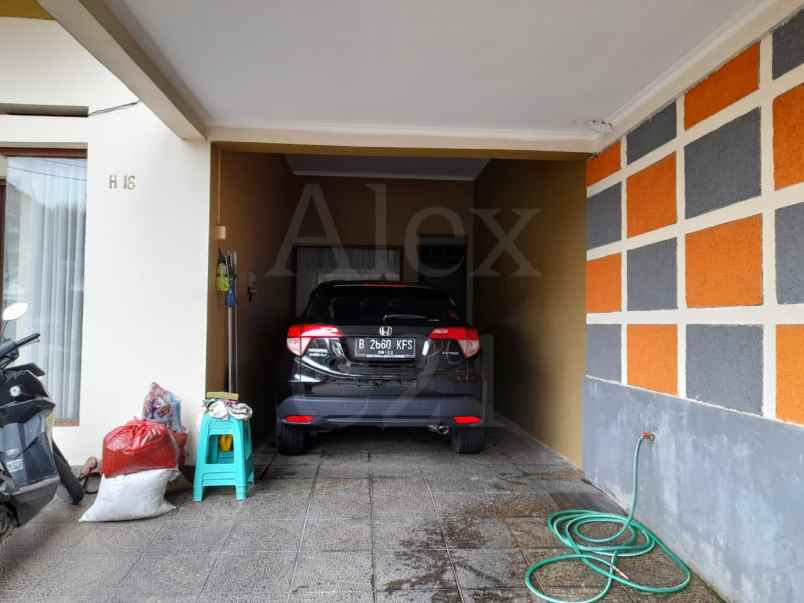 dijual rumah pondok kelapa