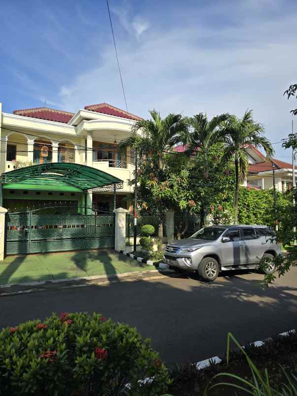 dijual rumah pondok kelapa