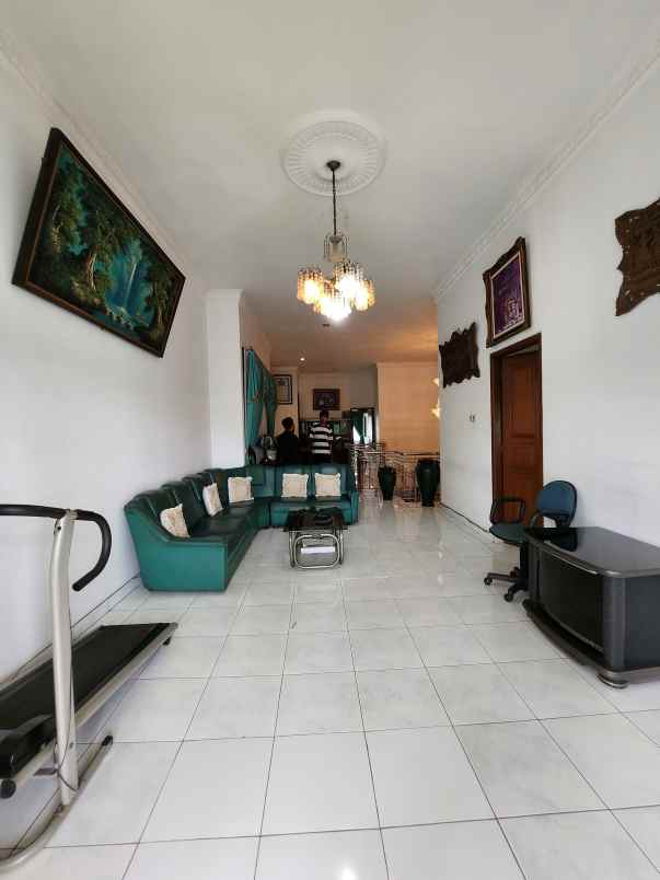 dijual rumah pondok kelapa