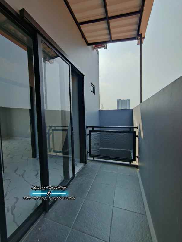 dijual rumah pondok kelapa