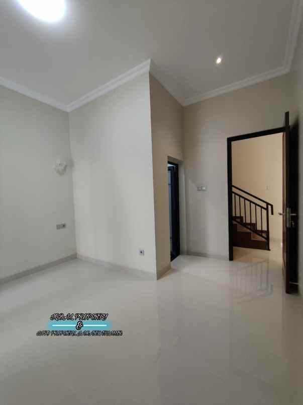 dijual rumah pondok kelapa jakarta timur