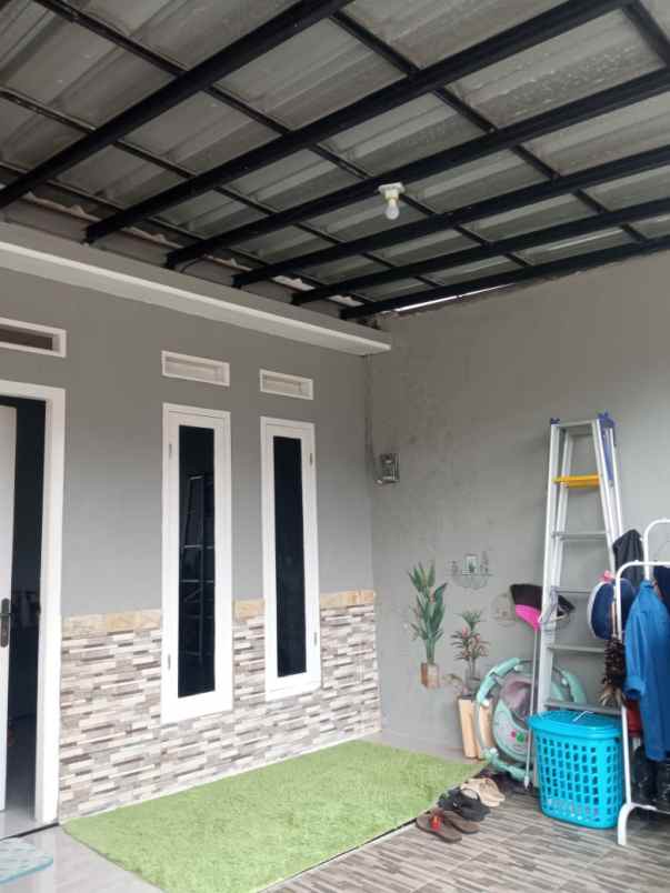 dijual rumah pondok petir