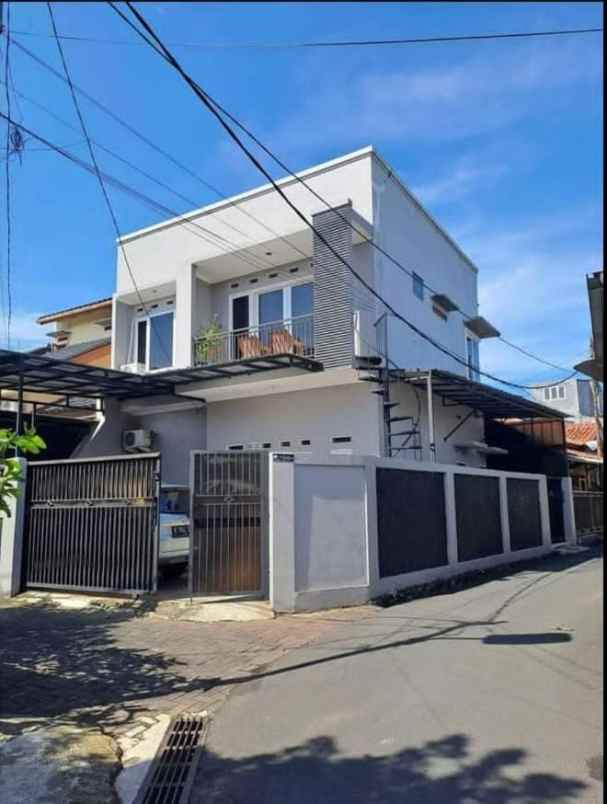 dijual rumah posisi hook area lenteng agung