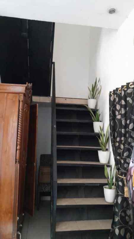 dijual rumah posisi hook area lenteng agung