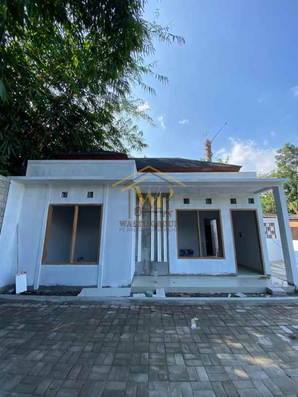 dijual rumah prambanan