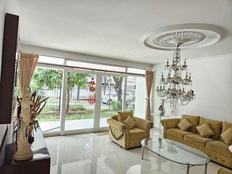 dijual rumah pulomas pulo gadung