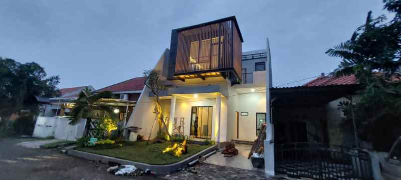 dijual rumah puri surya jaya