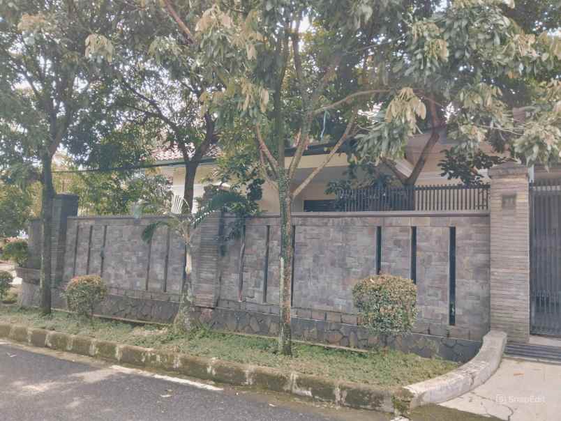 dijual rumah rajamantri