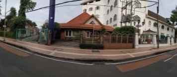 dijual rumah raya darmo