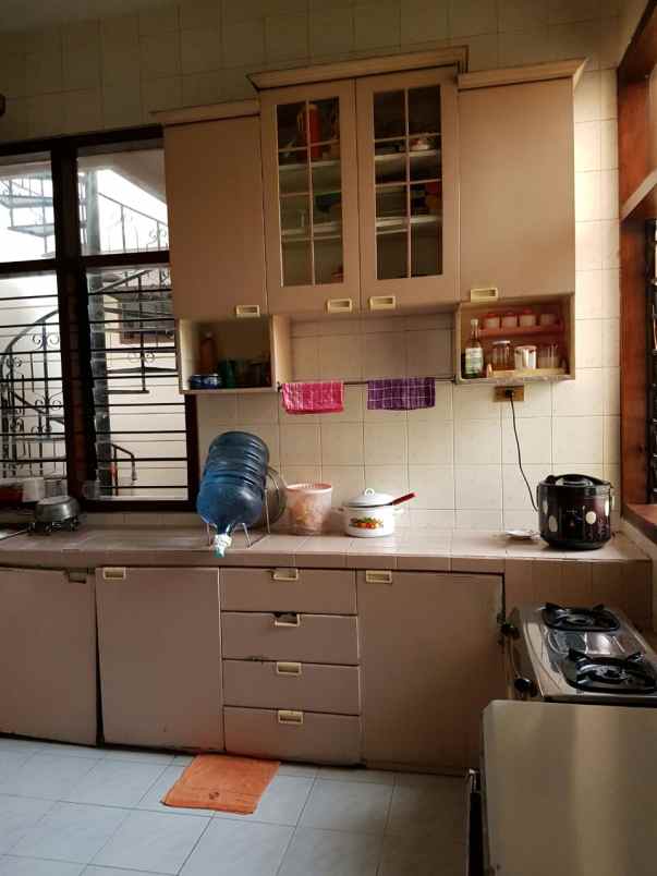 dijual rumah raya kertajaya indah