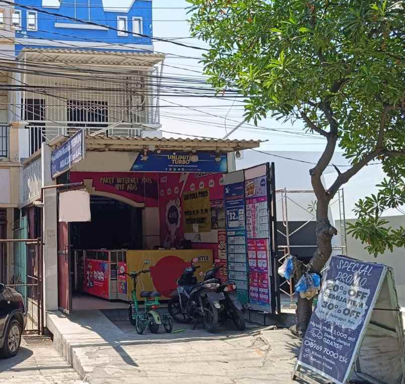 dijual rumah raya manukan tama