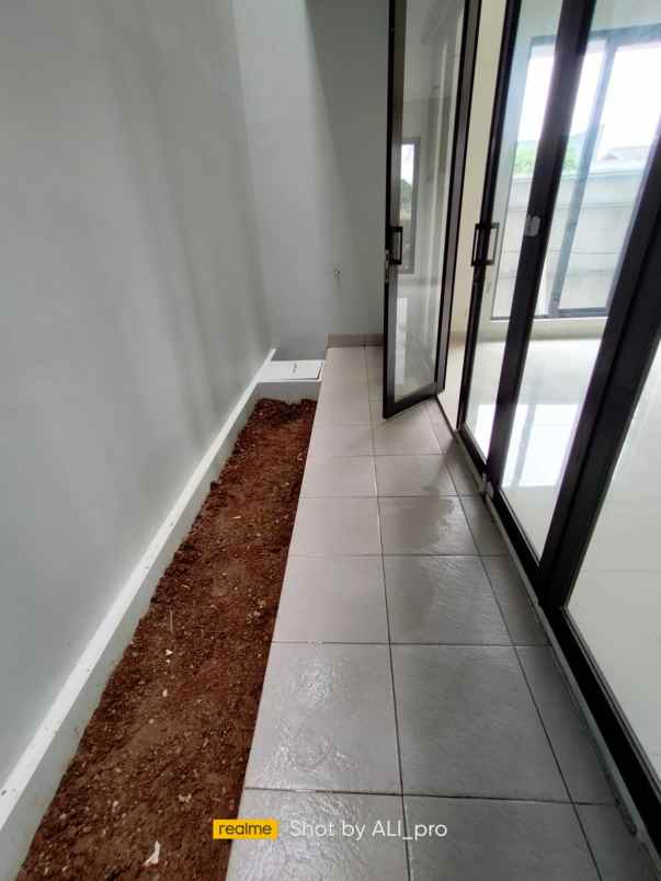 dijual rumah rengas ciputat tangerang