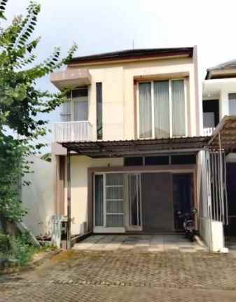 dijual rumah royal residence