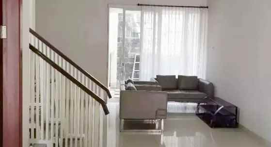 dijual rumah royal residence addington