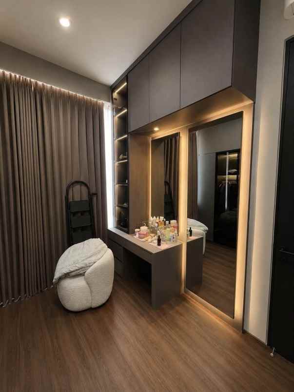dijual rumah rumah citraland