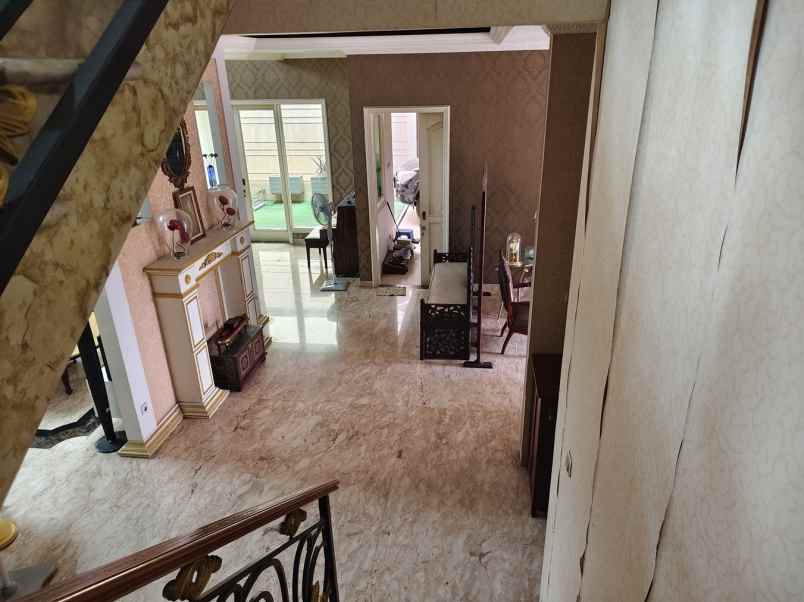 dijual rumah rumah pulomas barat
