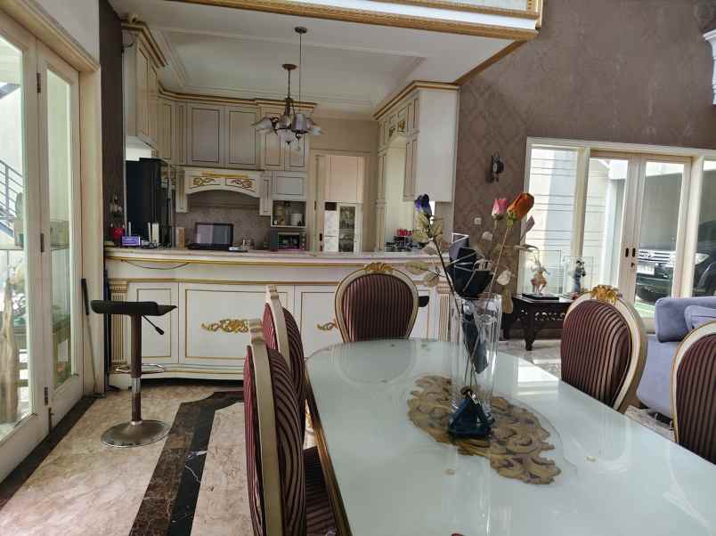 dijual rumah rumah pulomas barat